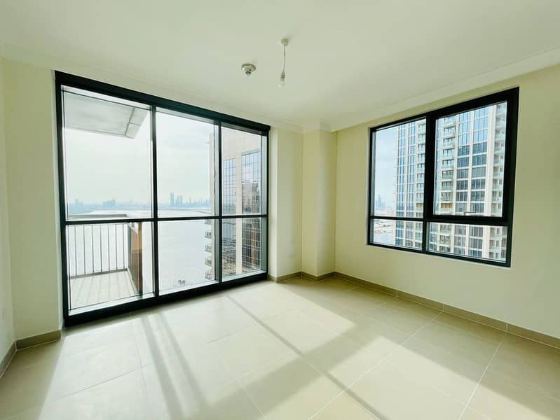 View of the Burj Khalifa | Skyline over the Water