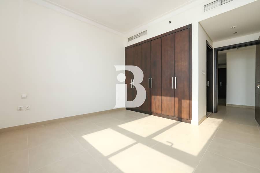 View of the Burj Khalifa | Skyline over the Water - Image 8