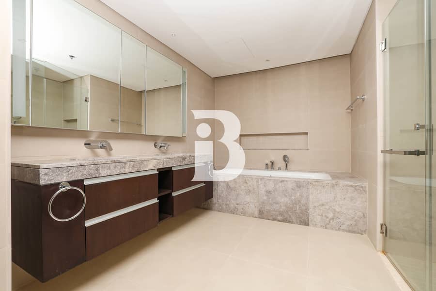 View of the Burj Khalifa | Skyline over the Water - Image 13