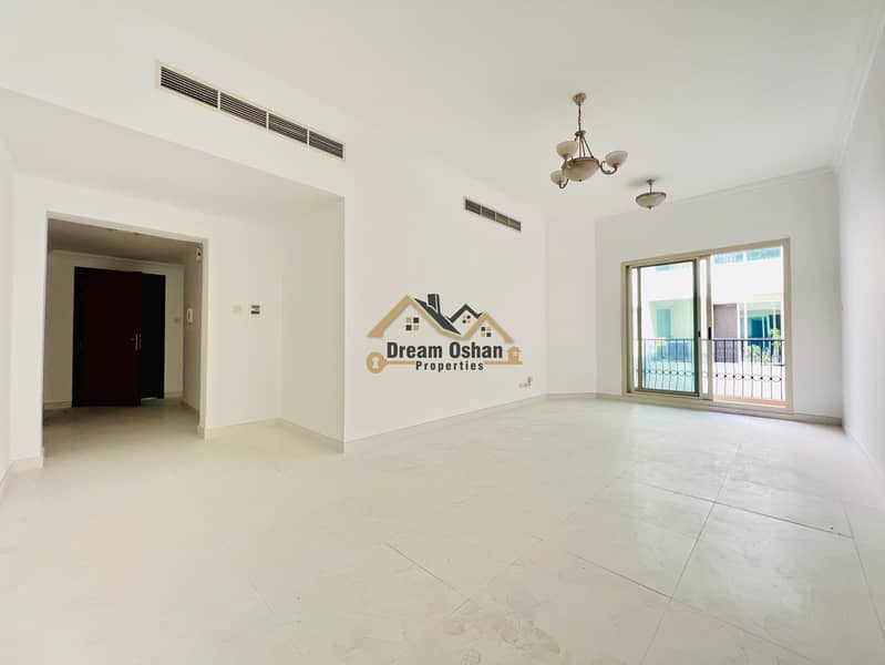Specious 2BHK+Balcony / Near To Metro / Renovated