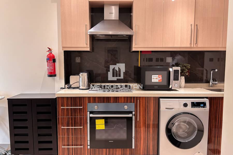 Burj Khalifa View | Vacant | Mid Floor - Image 6