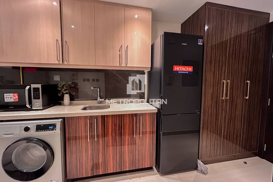 Burj Khalifa View | Vacant | Mid Floor - Image 10