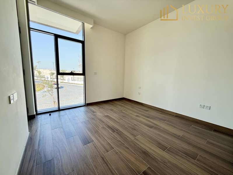 Single Row | Type E | Landscaped - Image 14