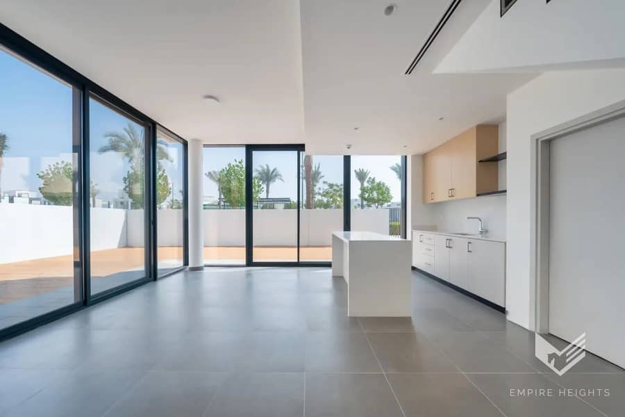 Spacious | Luxurious | Near Park