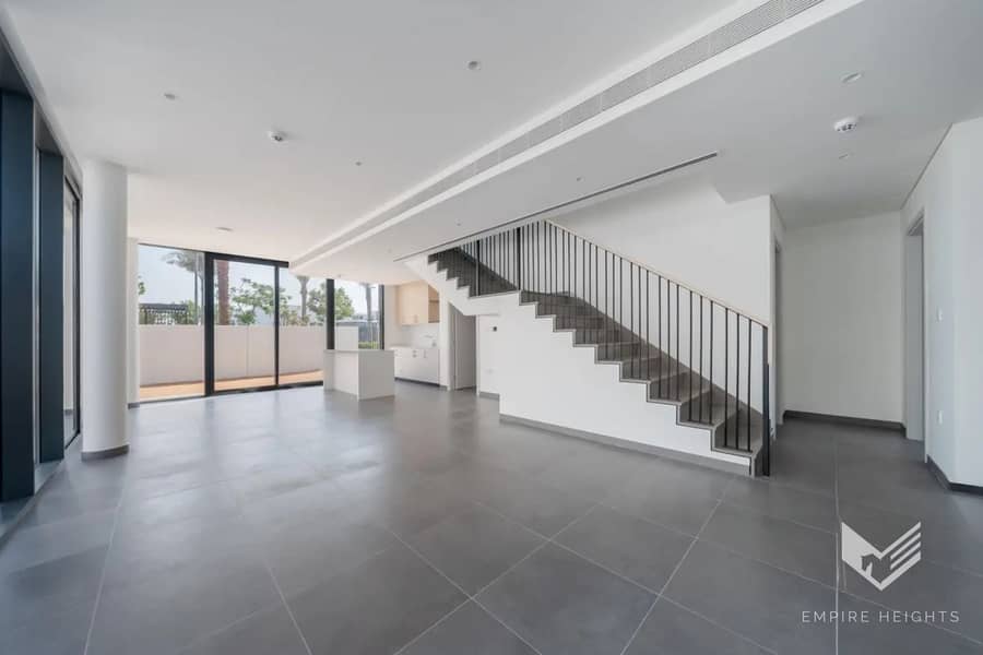 Spacious | Luxurious | Near Park