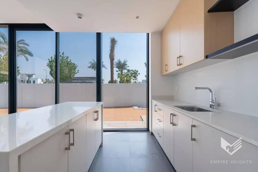 Spacious | Luxurious | Near Park