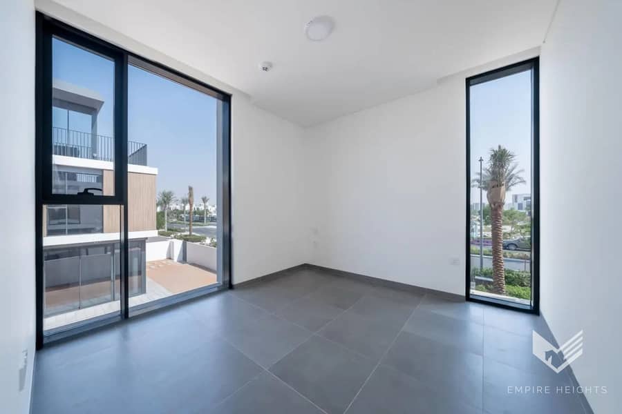 Spacious | Luxurious | Near Park - Image 6