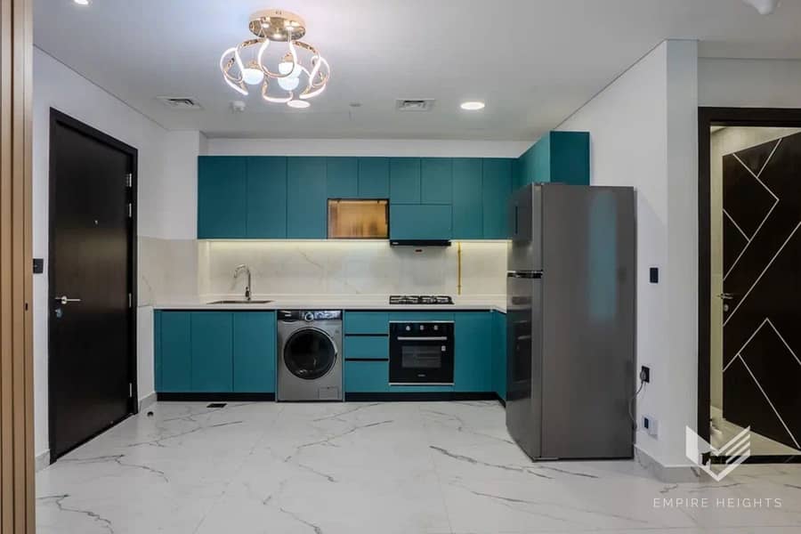 1BR Furnished | Prime Location | Upgraded