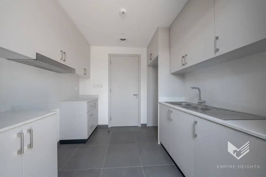 Spacious | Luxurious | Near Park - Image 15