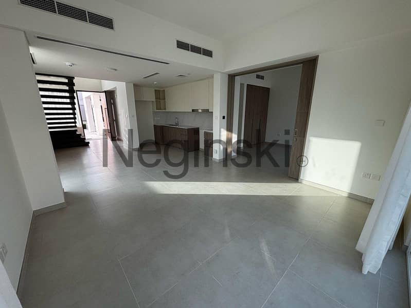 SINGLE ROW | 4 BED + MAIDS | AVAILABLE NOW