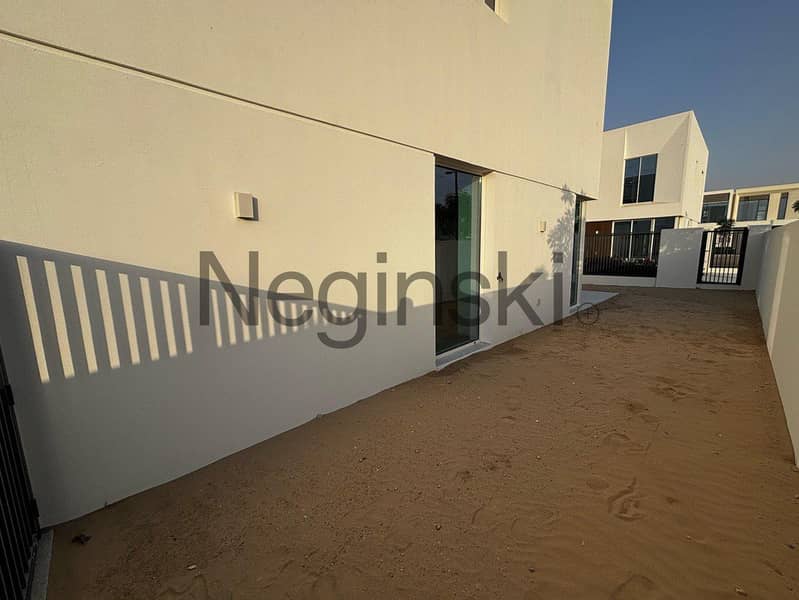 SINGLE ROW | 4 BED + MAIDS | AVAILABLE NOW - Image 21