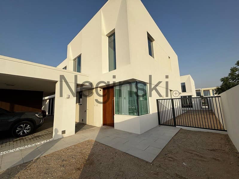 SINGLE ROW | 4 BED + MAIDS | AVAILABLE NOW - Image 23