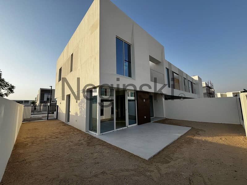 SINGLE ROW | 4 BED + MAIDS | AVAILABLE NOW - Image 24