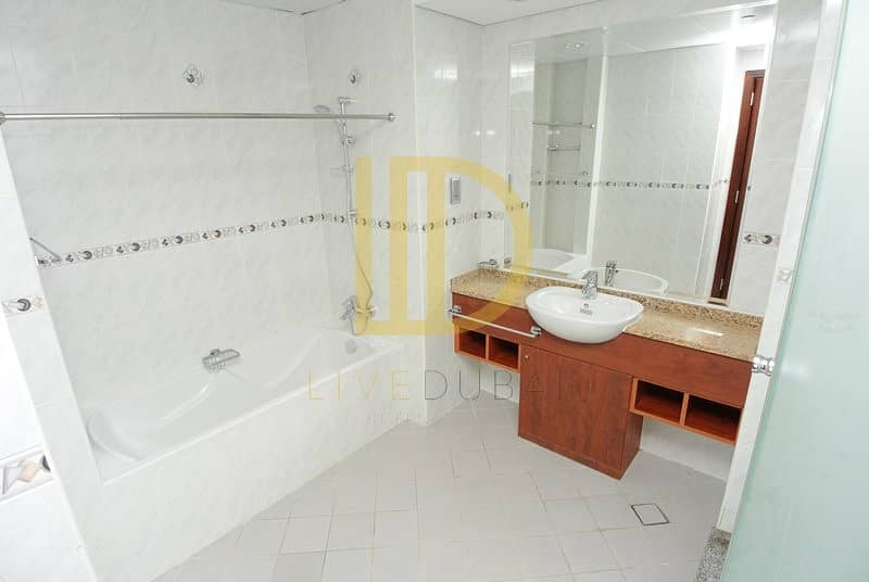 Spacious - Lake View - Balcony - High Floor - Image 9