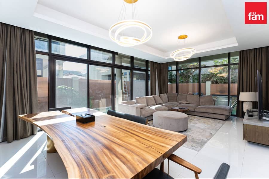 Vacant | Closed Kitchen | Large Layout