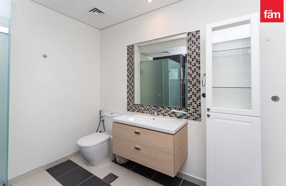 Vacant | Closed Kitchen | Large Layout - Image 6