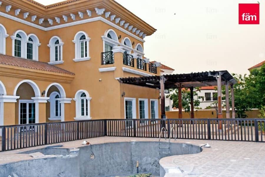 VIP Huge Mansion In The Most Central Location