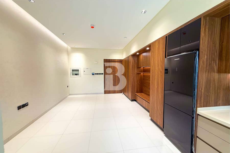 Semi Furnished | Ready To Move | Spacious | Vacant - Image 7