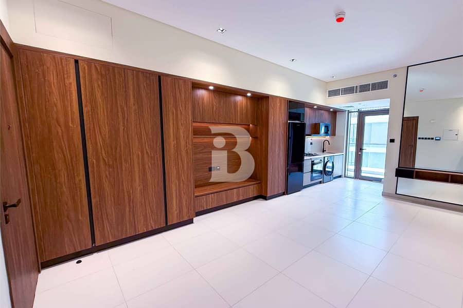 Semi Furnished | Ready To Move | Spacious | Vacant - Image 10