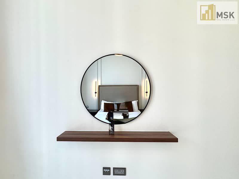 Light-Filled 1BR | Corner Layout - Image 12