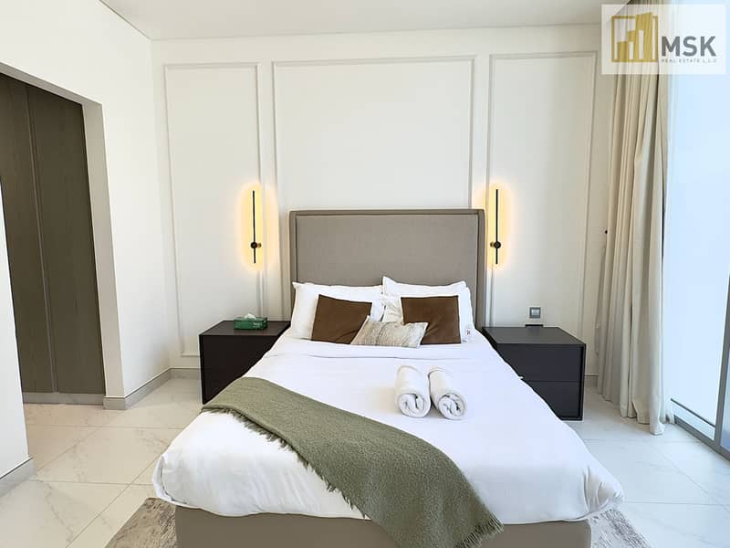 Light-Filled 1BR | Corner Layout - Image 14