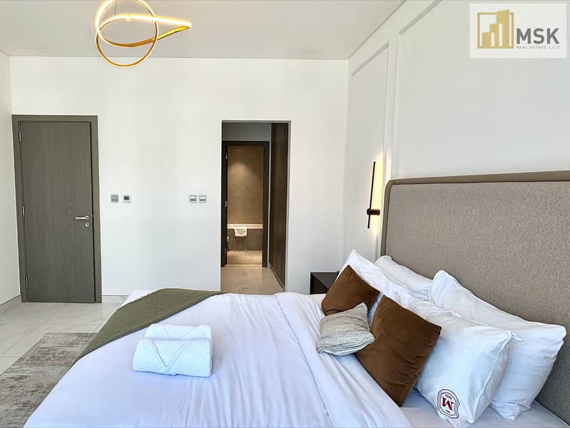 Light-Filled 1BR | Corner Layout - Image 15