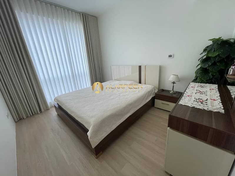 Fully furnished | Chiller-free | upgraded renovated