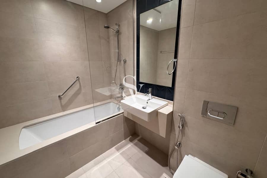 Good Location | Single Row | Ready to Move In - Image 12