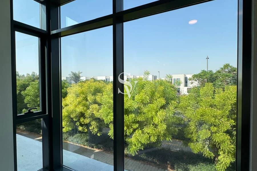 Good Location | Single Row | Ready to Move In - Image 17