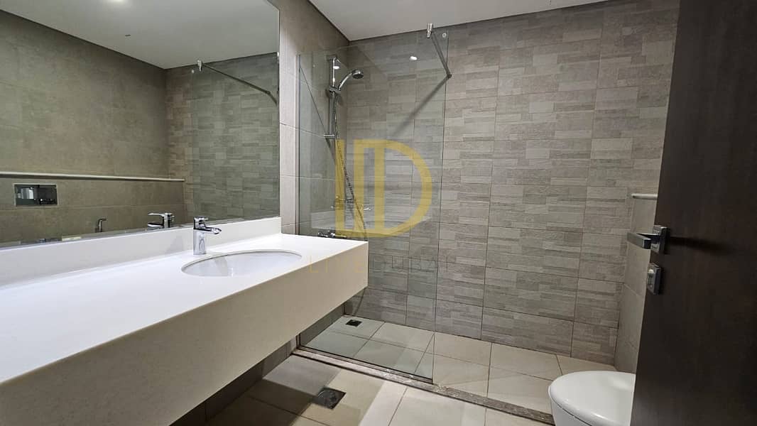 Ready to Move in - Spacious - Unfurnished - Multiple Cheques - Image 7