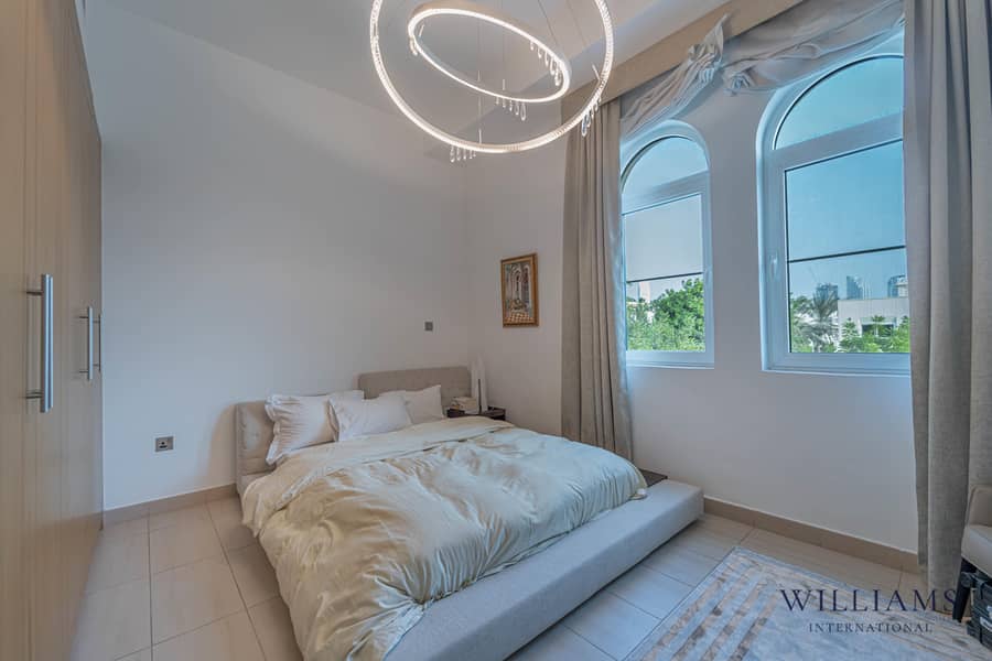 SINGLE ROW | UPGRADED | BEST LOCATION | VOT - Image 14