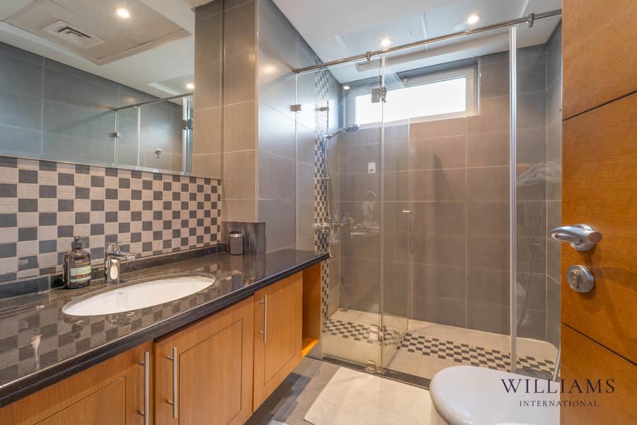 SINGLE ROW | UPGRADED | BEST LOCATION | VOT - Image 15