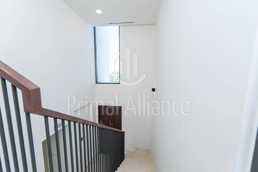 1Min from Park, Pool | Best price | Mortgageable - Image 10