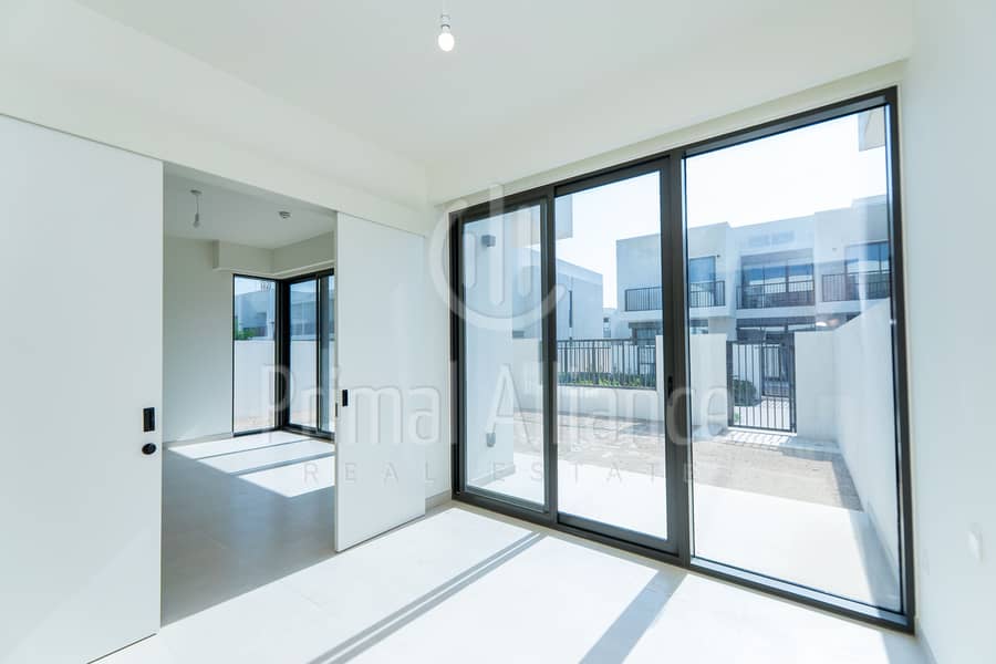 1Min from Park, Pool | Best price | Mortgageable - Image 12