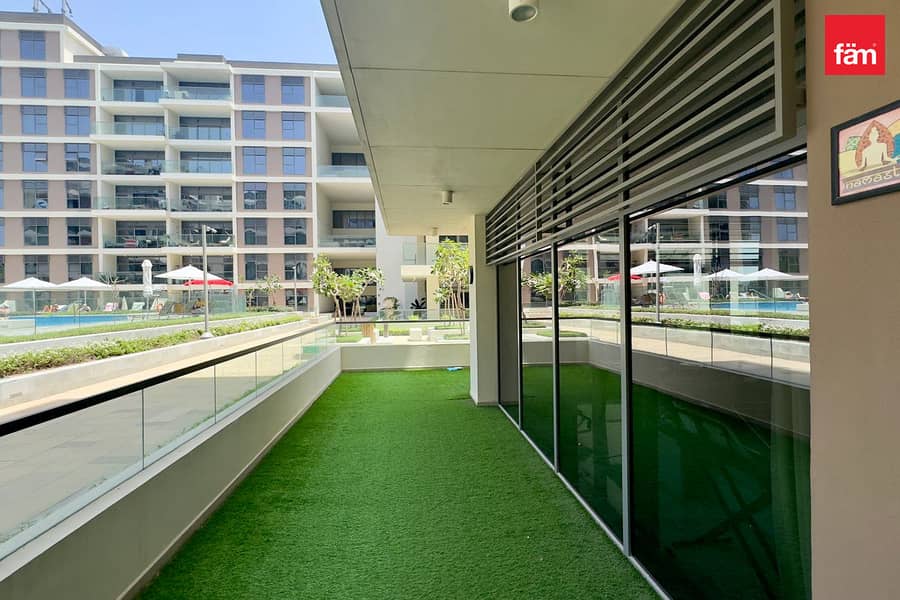 Pool View | Vacant Unit | Big Terrace