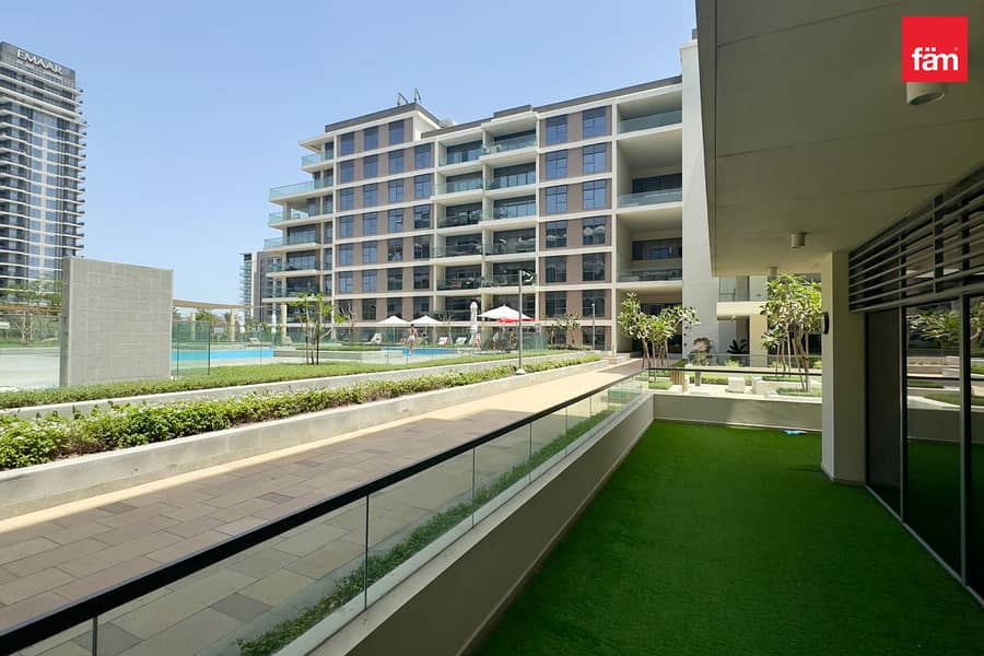 Pool View | Vacant Unit | Big Terrace