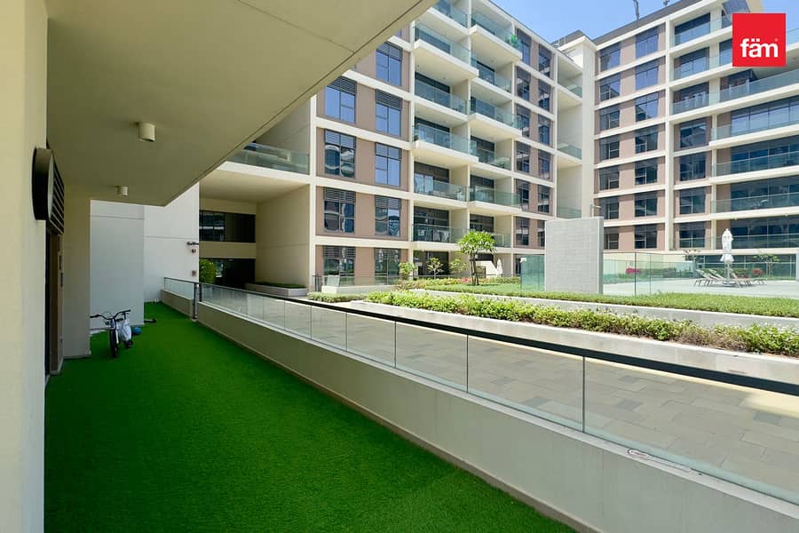 Pool View | Vacant Unit | Big Terrace