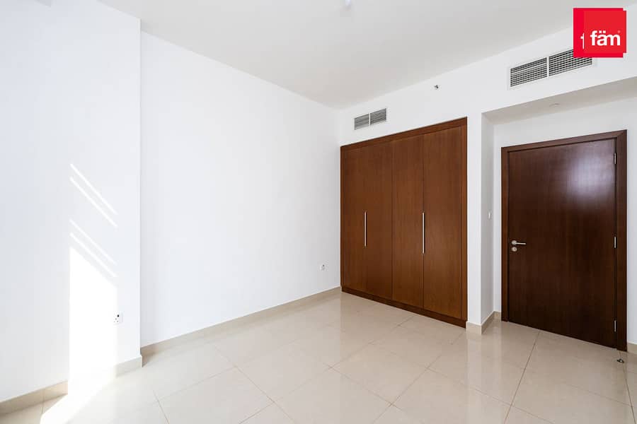 Pool View | Vacant Unit | Big Terrace - Image 11