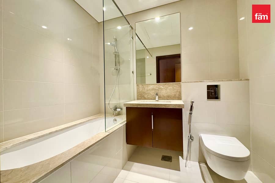 Pool View | Vacant Unit | Big Terrace - Image 14