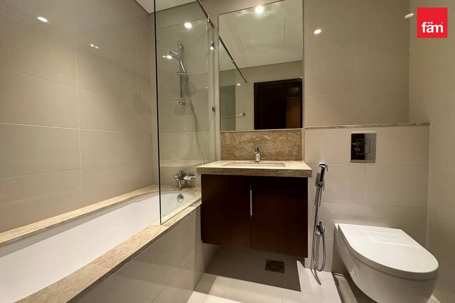 Pool View | Vacant Unit | Big Terrace - Image 17