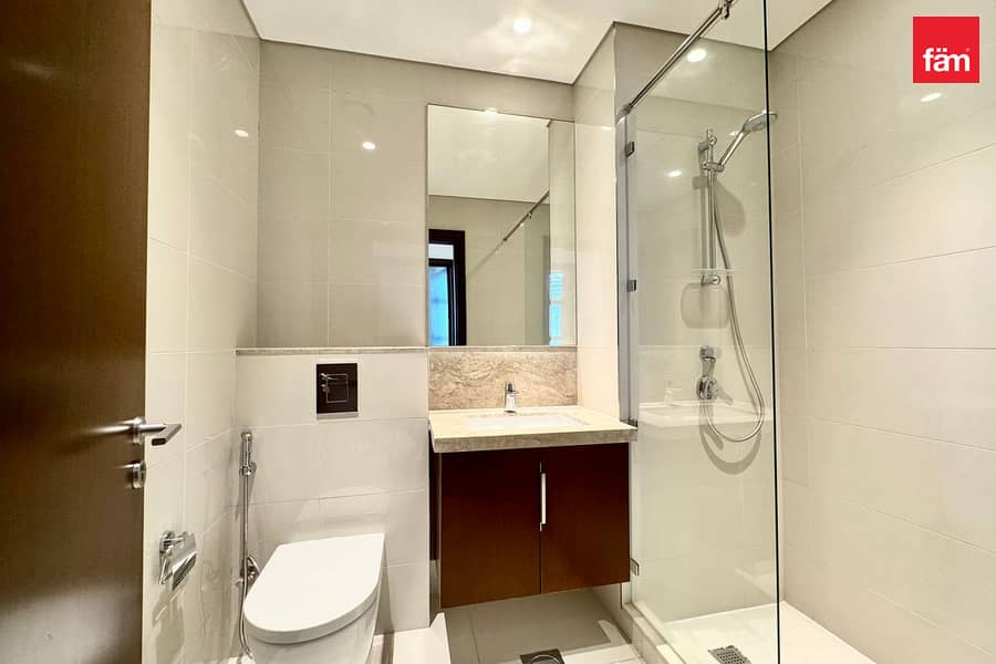 Pool View | Vacant Unit | Big Terrace - Image 18