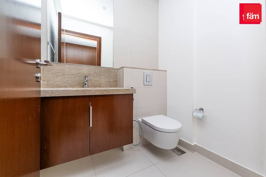 Pool View | Vacant Unit | Big Terrace - Image 19