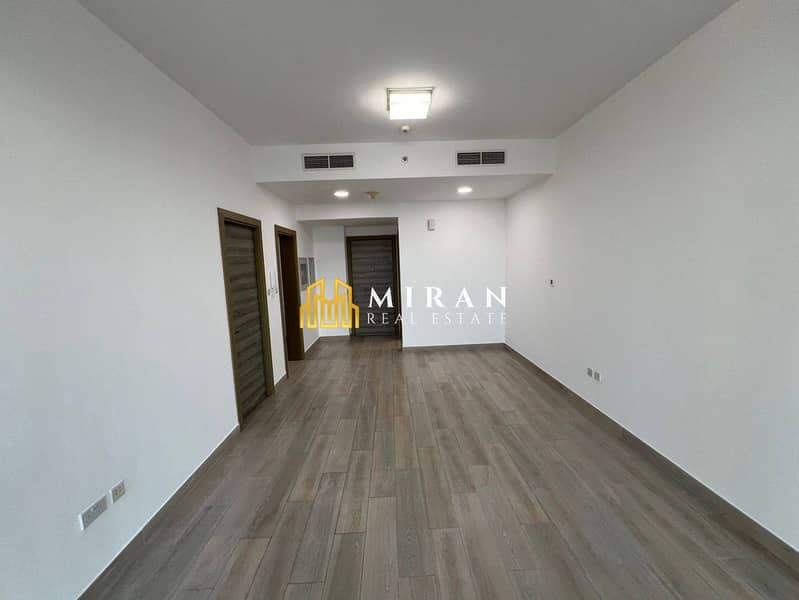 Marina and Burj View- Vacant - Modern