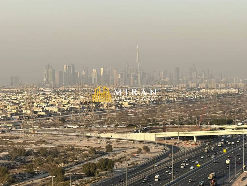 Marina and Burj View- Vacant - Modern - Image 12