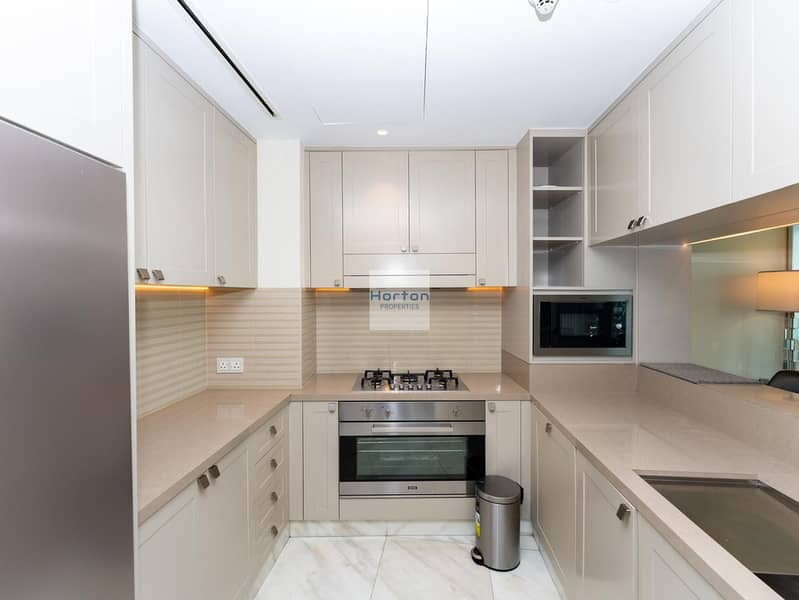 ICONIC BURJ AND FOUNTAIN VIEWS I FULLY FURNISHED - Image 7