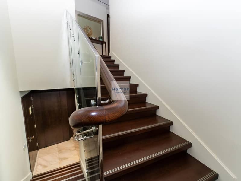 ICONIC BURJ AND FOUNTAIN VIEWS I FULLY FURNISHED - Image 12