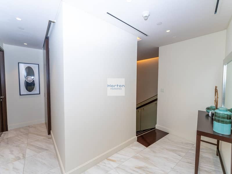 ICONIC BURJ AND FOUNTAIN VIEWS I FULLY FURNISHED - Image 15