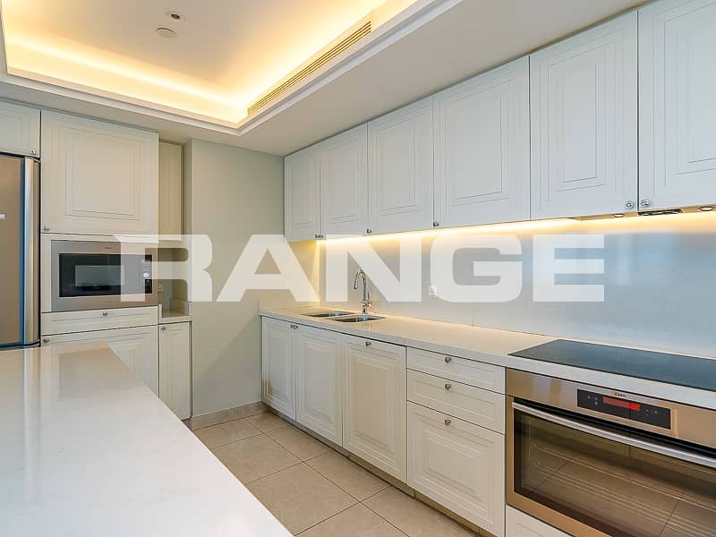 Skyline Views | High Floor | Maid's Room - Image 14