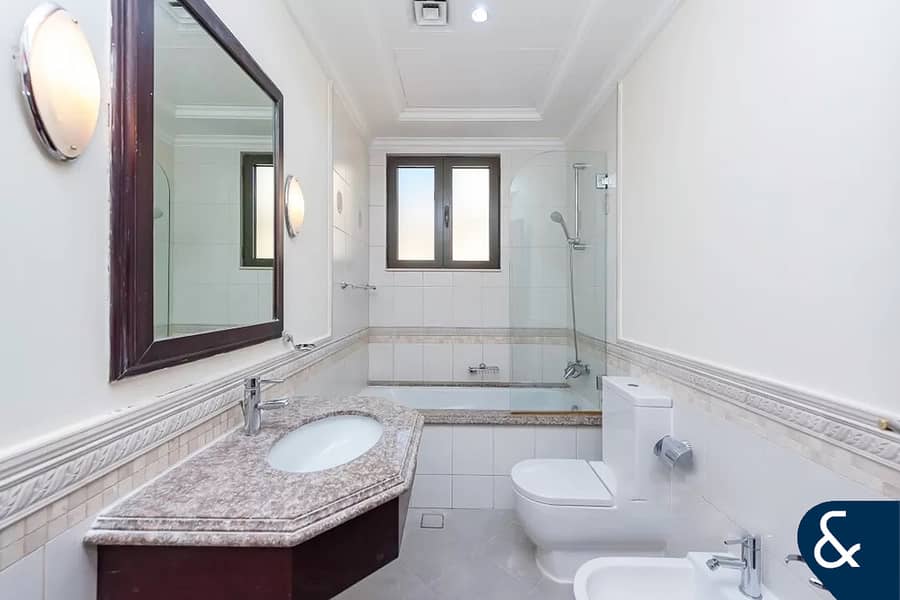 Well Maintained | Atlantis View | Atrium - Image 11