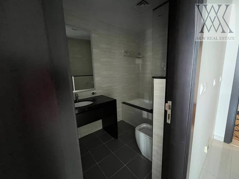 FULLY FURNISHED | BRIGHT UNIT | WELL MAINTAIN